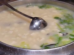 牡蛎豆腐汤-95号酱骨·一块豆腐(展春园西路店)