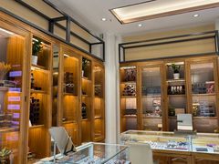 -回瑞眼镜·蔡司·依视路官方授权店(广益路万达店)