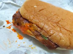 辣卤板烧鸡腿堡-麦当劳(七宝乐购店)