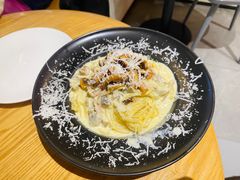 奶油培根扁面-HELLO 27 意面·沙拉·帕尼尼