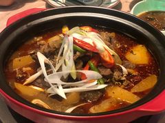 -腩得欢喜·牛腩煲火锅(万庭大厦店)