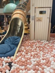 -奈尔宝·儿童乐园·亲子餐厅(华采天地店)