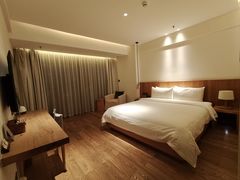 -阡陌上花园设计师民宿(深圳坪洲地铁站店)
