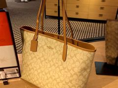 -COACH蔻驰(赛特奥特莱斯店)