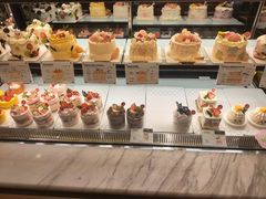 -花花卷卷·鲜食蛋糕(泉屋店)