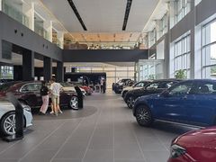 -奔驰上海利星(七宝店)
