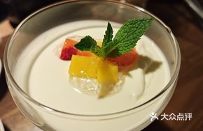 Seasonal Milk Jelly
