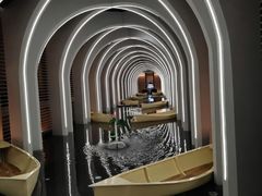 -涨巢·潮玩水疗局