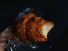 焦糖牛角包-PAPER STONE BAKERY(天环店)