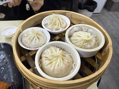 -莱莱小笼·乔艾