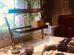 靠窗位-牛村来人潮汕牛肉火锅(西单店)