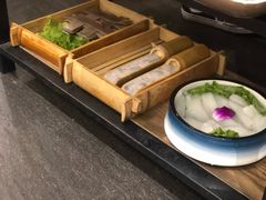 -尚尚仙·酸汤猪手·猪肚鸡火锅(华联万柳购物中心店)