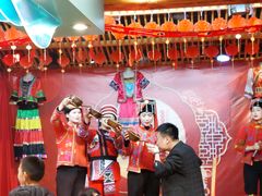 -老滇山寨•云南特色菜•地方菜•民族风情歌舞表演(金碧店)