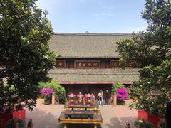 -峨眉山报国寺