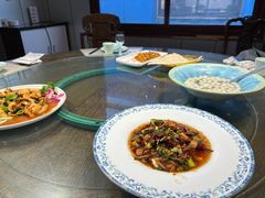 -巩本明鱼屋子