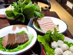 -虾弄弄海派小龙虾·牛羊蝎子火锅