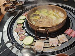 -阿山卓·野生菌火锅·纳西火塘烤肉