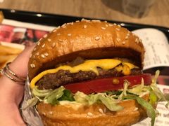 -The Habit Burger Grill 哈比特汉堡(复兴soho店)