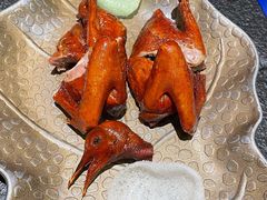 蝴蝶里招牌乳鸽-蝴蝶里·粤菜·点心(滨江龙湖店)