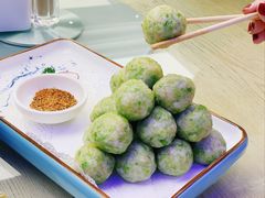 鲜虾芹菜丸-品海楼·大连海胆锅贴馆(东港店)