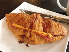 火腿芝士可颂-星巴克(珠海中邦酒店店)