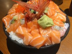 三文鱼火山丼-魔丼屋(日月光店)