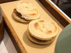 -江城小馆陕南妈妈菜·全球旅行餐厅(钟楼店)