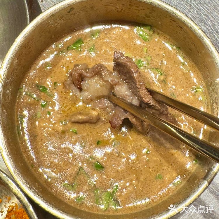 西塔老太太烤肉都是绝佳的选择。强烈推荐给各位烤肉爱好者！