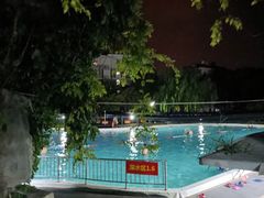 -小海豚国际游泳培训中心(松江九亭店)
