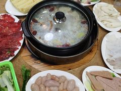 -濠轩阁特色生蚝火锅(水湾路店)