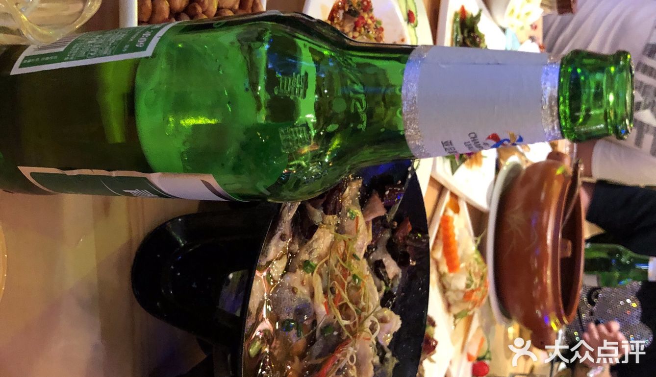 边听歌边吃饭，值得推荐