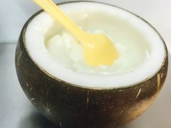 -志龙皇冠吃货椰子铺