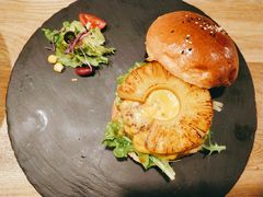 -HIGH FIVE哈福手工汉堡(桂林路店)