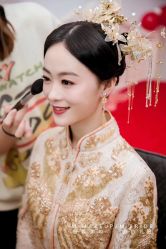 点击看大图 -曼青婚纱礼服馆
