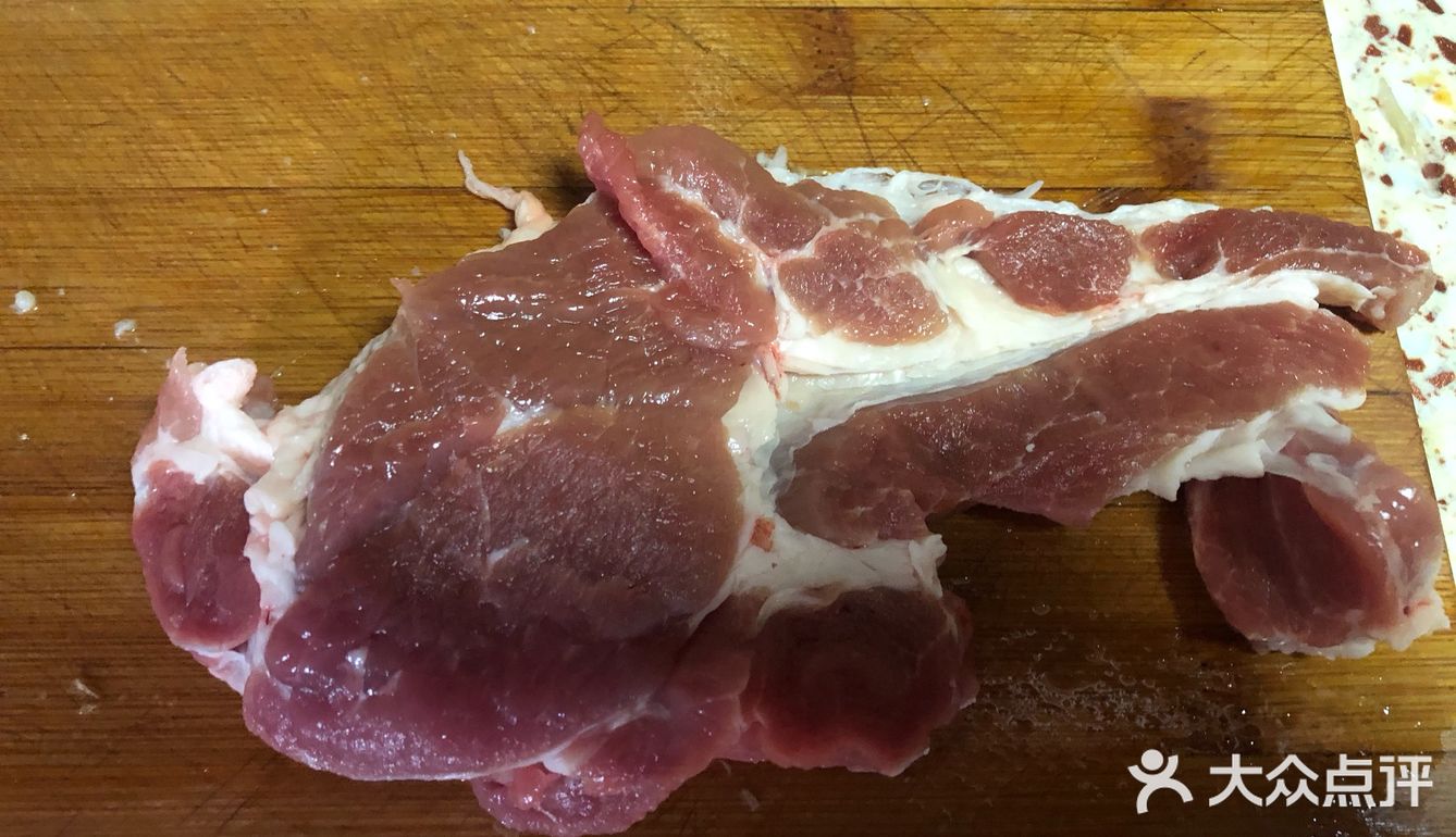 胖弯家庭版蒜苔炒肉丝，学会的第一道肉菜