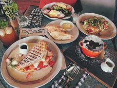 -ROAST coffee & eatery