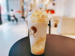 雪山思乡龙眼-喜茶(迪士尼小镇DP店)