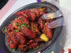 -肥肥虾庄·金牌油焖大虾(首义路店)