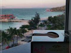 -蜈支洲岛珊瑚酒店临海阁中餐厅