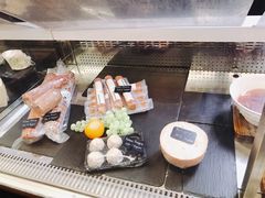 -ROAST coffee & eatery