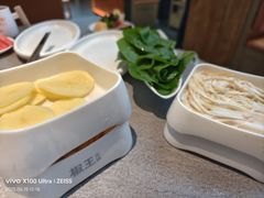 -菌自在·云南野生菌火锅(长安万达店)