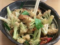 -关东小磨东北菜(上海长风大悦城店)
