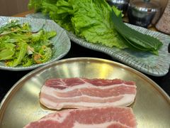 -臻牛烤肉
