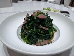 菠菜炒猪肝-梅利汴京烤鸭•开封豫菜地标店(东大街店)