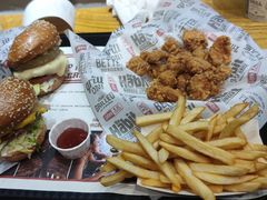 -The Habit Burger Grill 哈比特汉堡(爱琴海店)