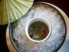 西湖莼菜，松叶蟹肉佐醋冻-杭州西子湖四季酒店·金沙厅