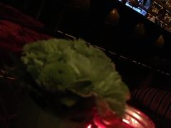 面对吧台而坐-格兰酒吧Glen Bar