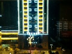 -昆明朗威酒店(昆明站火车站双桥夜市风情街店)