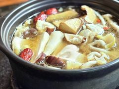 -银米·云南传统过桥米线(双廊黑金冠店)