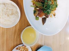 -拿渡·水煮鱼麻辣香锅(王府井奥莱·香江小镇店)